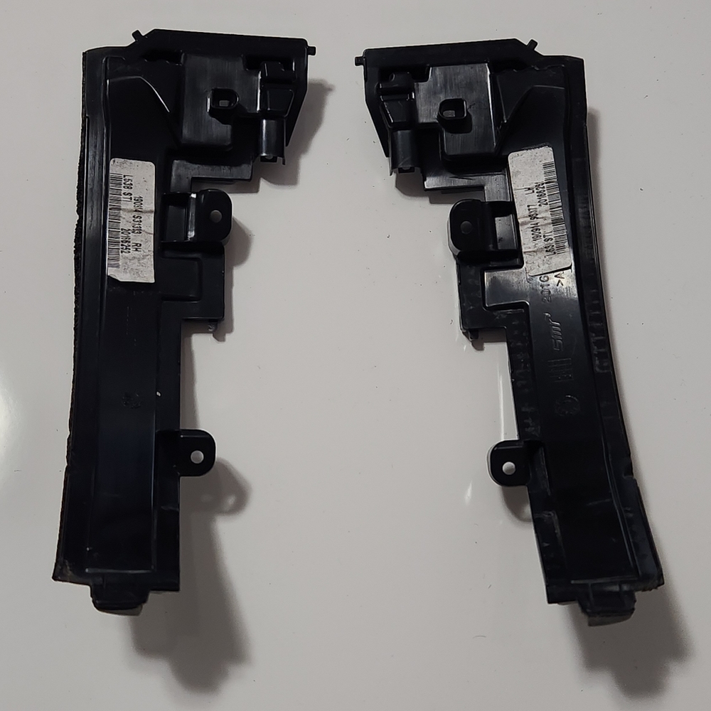 Land Rover Range Rover Sport Side Mirror OEM LED Indicators - L/R - Picture 7 of 10